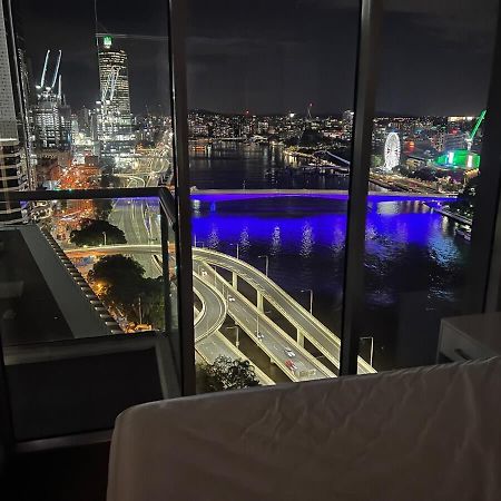 City Living - Brisbane River-View 2 Bedroom Apt Esterno foto